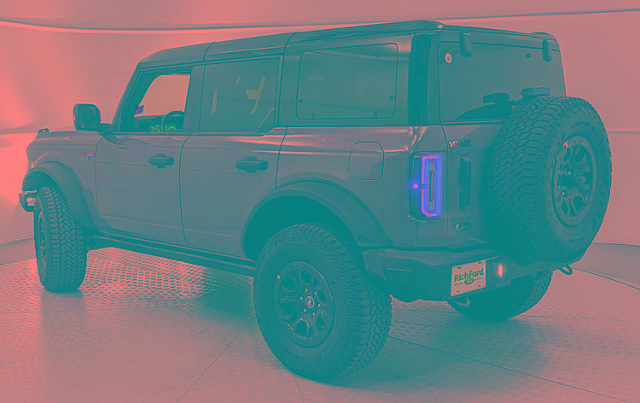 Certified 2025 Ford Bronco Badlands image 4