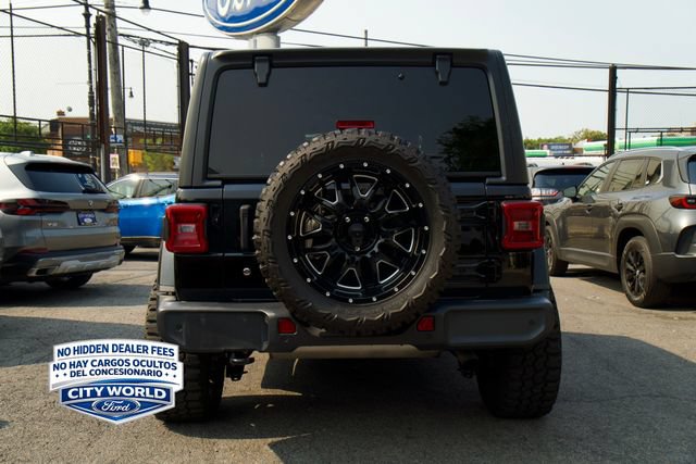 Used 2019 Jeep Wrangler Unlimited Sahara w/ Dual Top Group AWD/4WD image 4