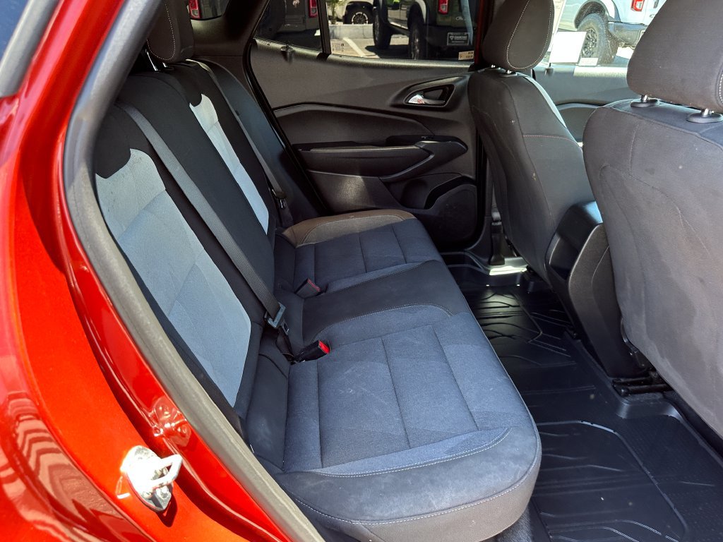 Used 2024 Chevrolet Trax RS w/ Driver Confidence Package FWD image 19
