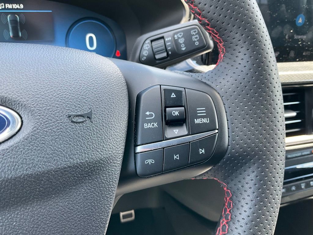 Certified 2023 Ford Escape ST-Line Elite w/ Premium Technology Package AWD/4WD image 6