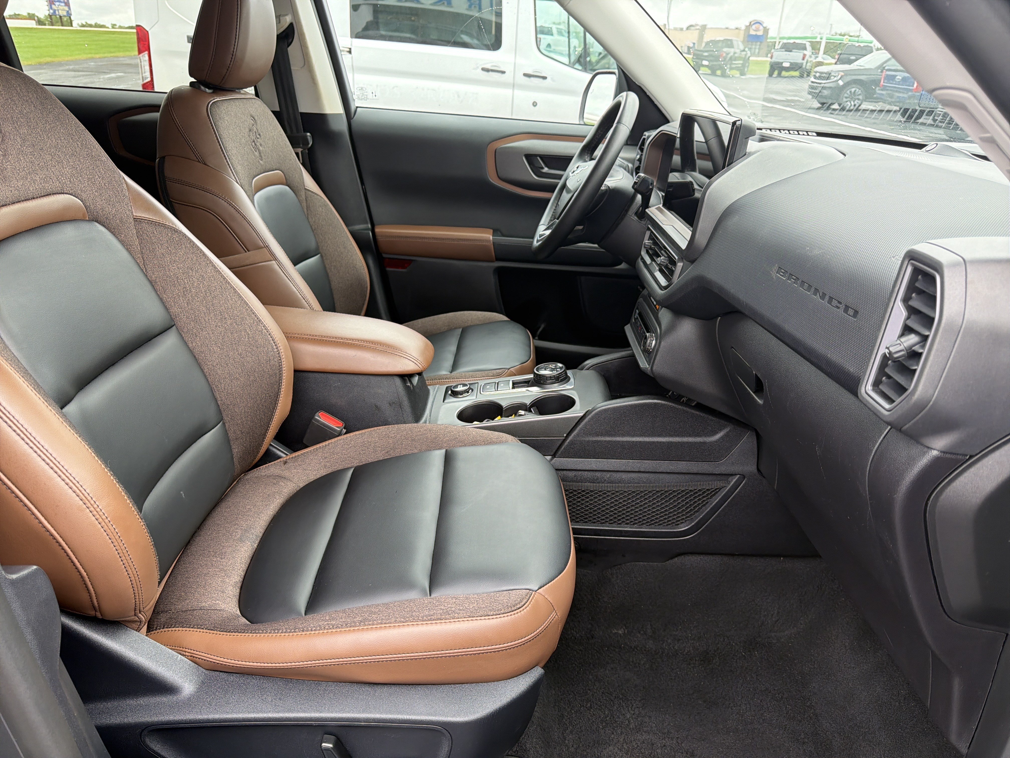 Certified 2025 Ford Bronco Sport Outer Banks w/ Outer Banks Tech Package+ AWD/4WD image 44