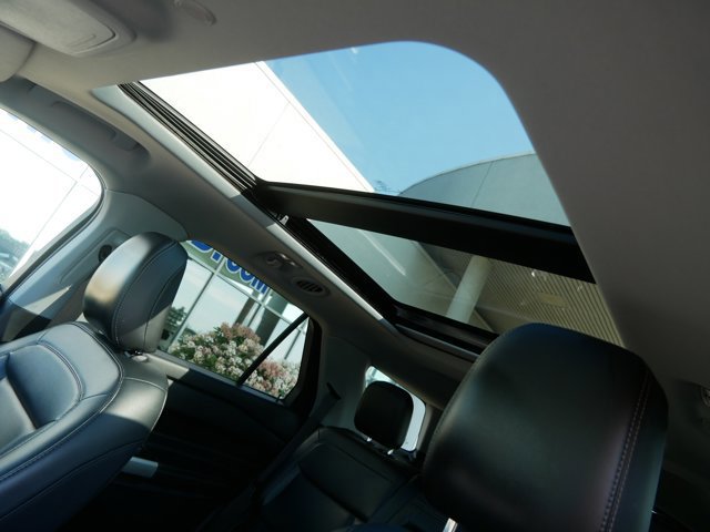 Certified 2022 Ford Explorer XLT w/ Equipment Group 202A image 13