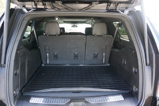 Used 2023 Chevrolet Suburban RST RWD image 15