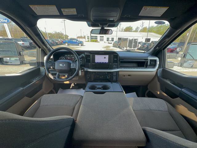Certified 2025 Ford F250 XLT AWD/4WD image 16