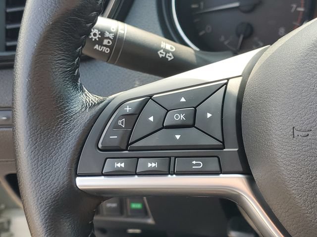 Used 2020 Nissan Rogue SV AWD/4WD image 17