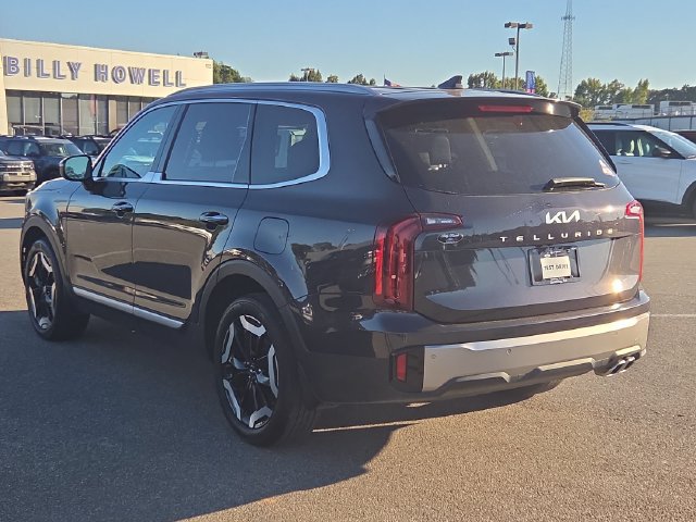 Used 2025 Kia Telluride S FWD image 5