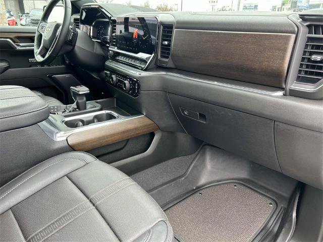 Used 2024 Chevrolet Silverado 1500 High Country w/ Technology Package image 19