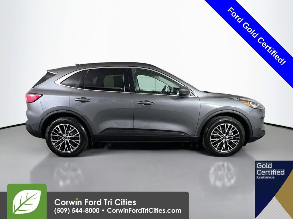 Certified 2022 Ford Escape Titanium w/ Class II Trailer Tow Package image 6