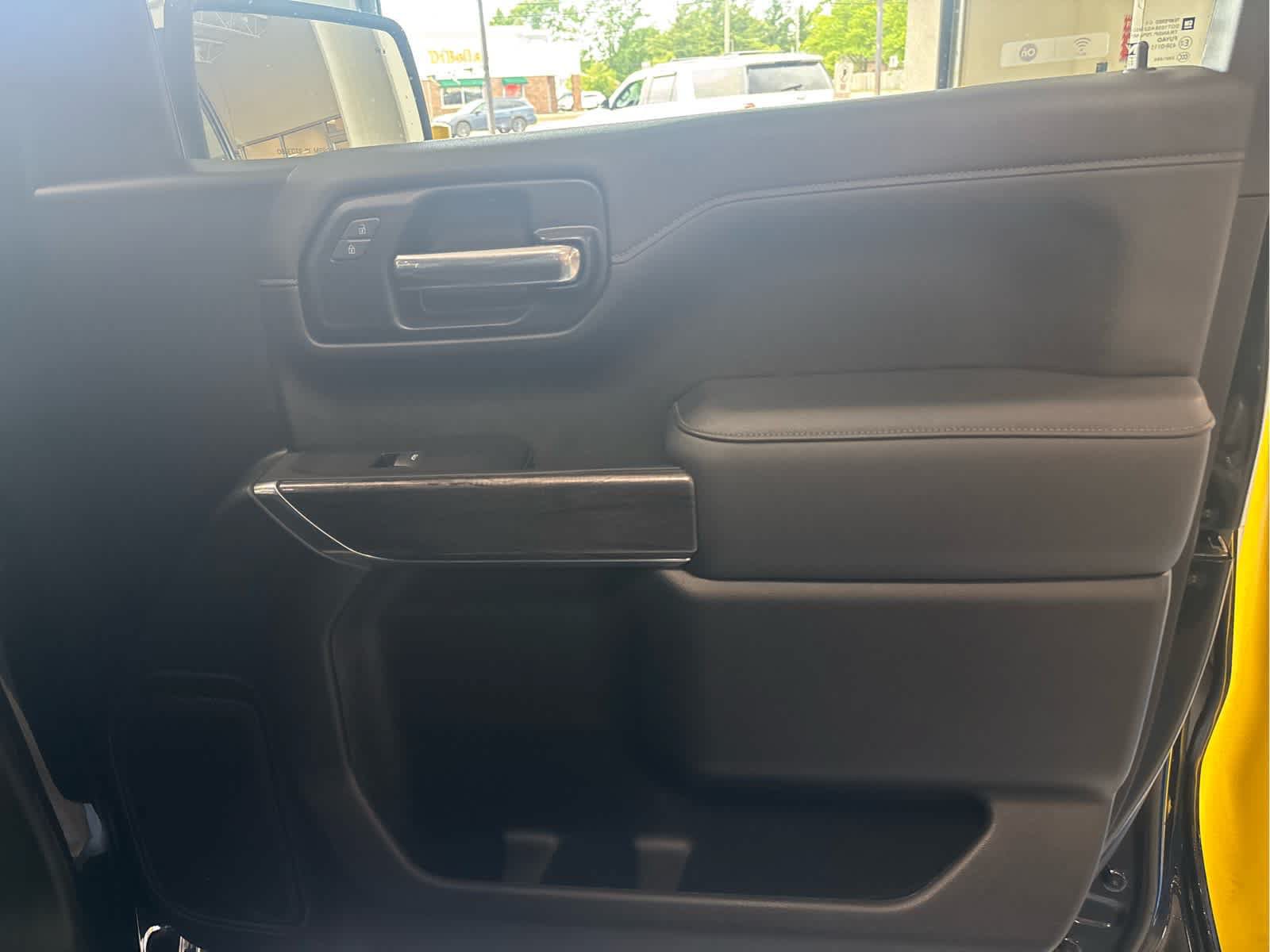 Used 2022 Chevrolet Silverado 1500 LTZ AWD/4WD image 36