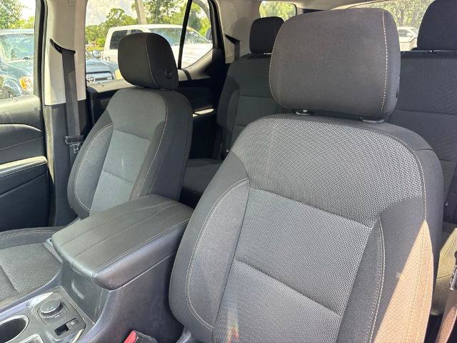 Used 2021 Chevrolet Traverse LS FWD image 10