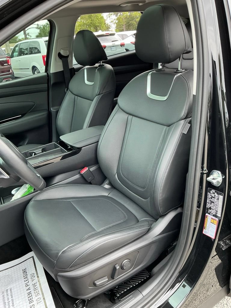 Used 2025 Hyundai Tucson Limited FWD image 46