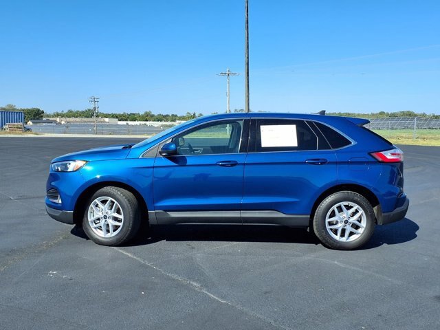Certified 2024 Ford Edge SEL w/ Convenience Package AWD/4WD image 2