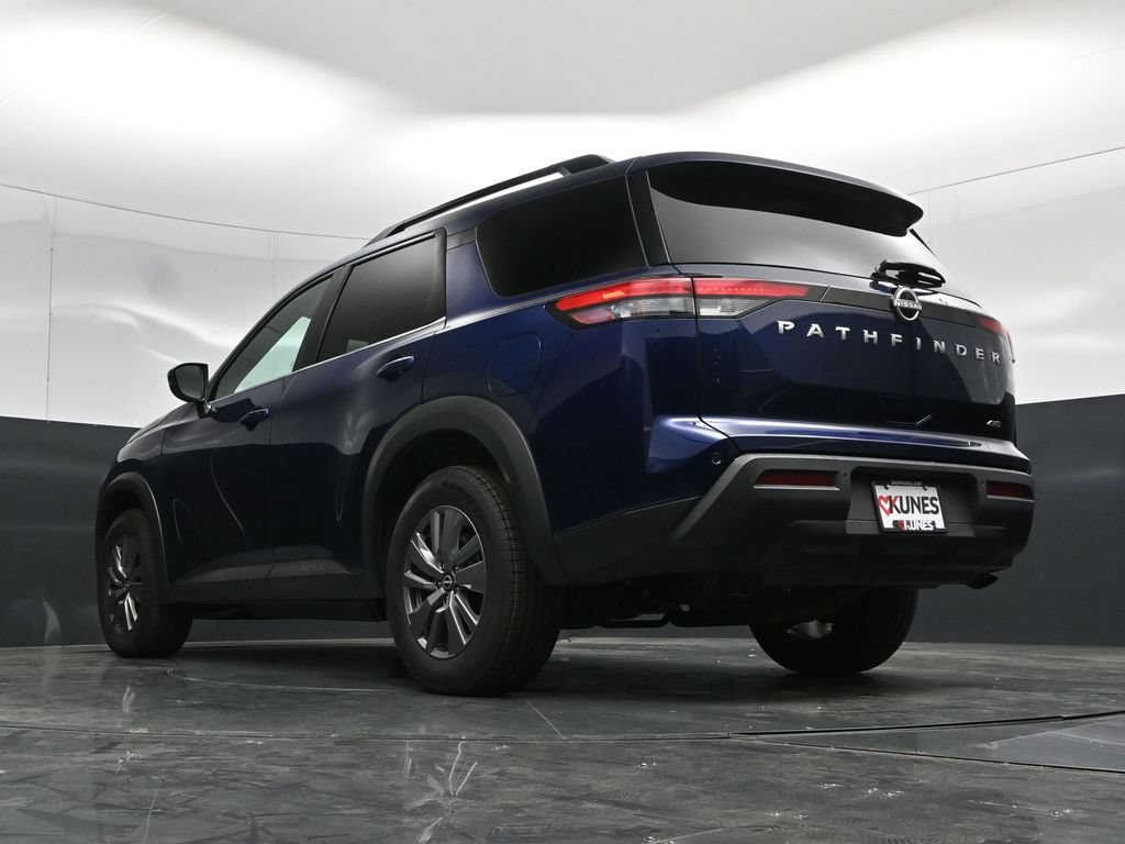 Used 2025 Nissan Pathfinder SV AWD/4WD image 59