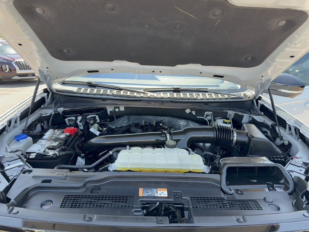 Certified 2025 Ford Expedition Active image 44