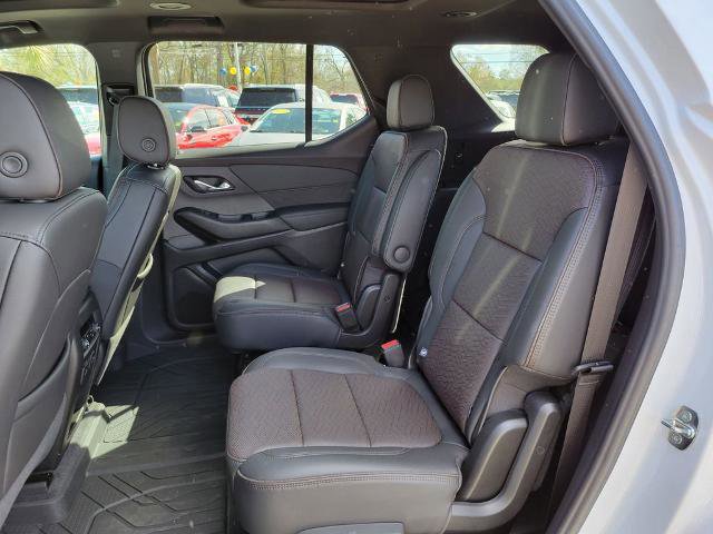 Used 2023 Chevrolet Traverse High Country w/ LPO, Floor Liner Package image 15