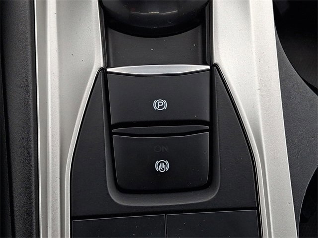 Certified 2023 Ford Explorer XLT image 26