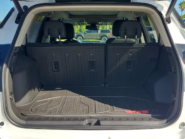 Used 2020 GMC Terrain Denali w/ Denali Premium Package FWD image 10