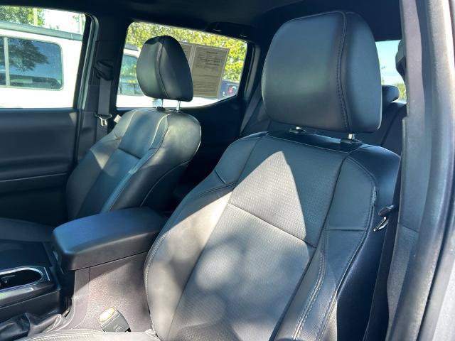 Used 2022 Toyota Tacoma TRD Sport w/ TRD Premium Sport Package RWD image 23