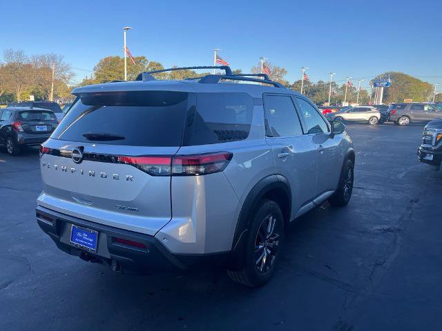 Used 2023 Nissan Pathfinder SV w/ SV Premium Package AWD/4WD image 6