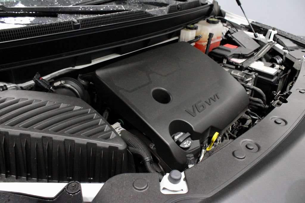 Used 2024 Buick Enclave Premium AWD/4WD image 18