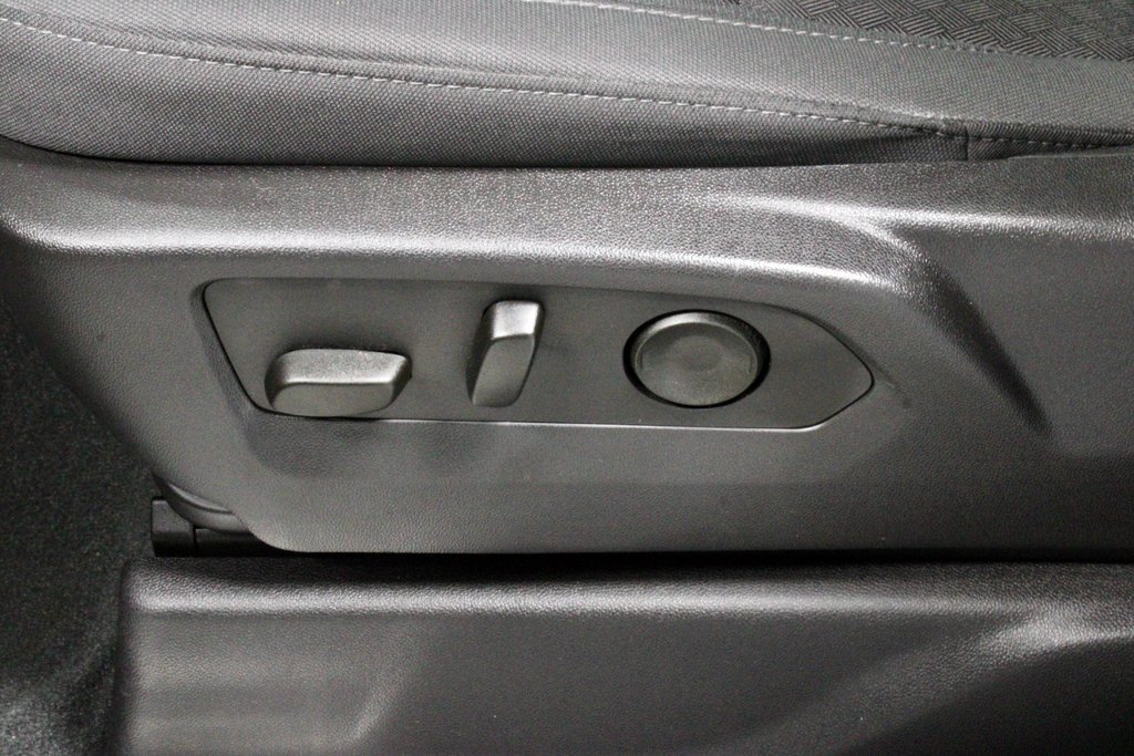 Used 2024 Chevrolet Silverado 1500 LT image 25