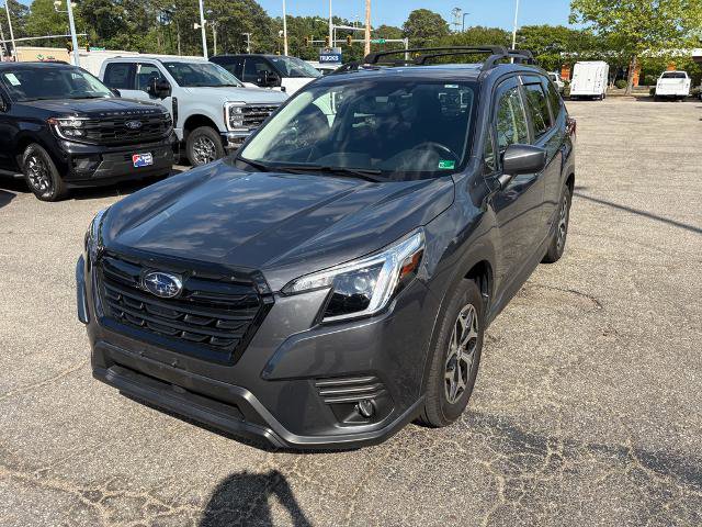 Used 2023 Subaru Forester Premium AWD/4WD image 1