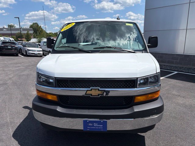Used 2025 Chevrolet Express 2500 w/ Driver Convenience Package RWD image 8