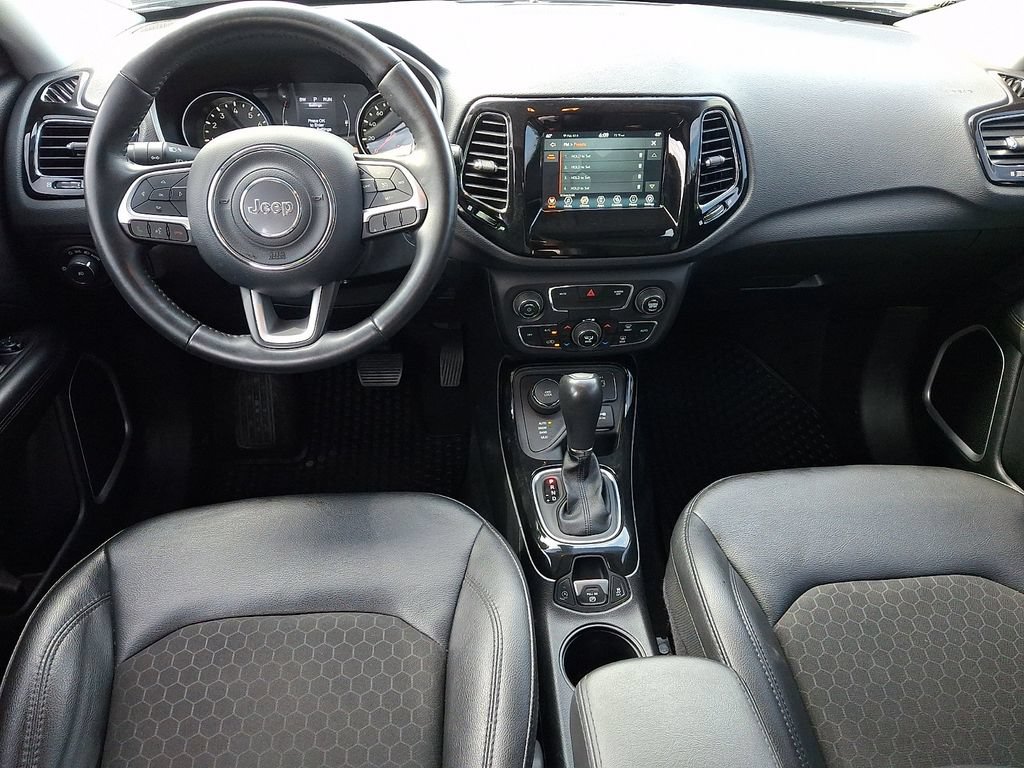 Used 2019 Jeep Compass Latitude AWD/4WD image 11