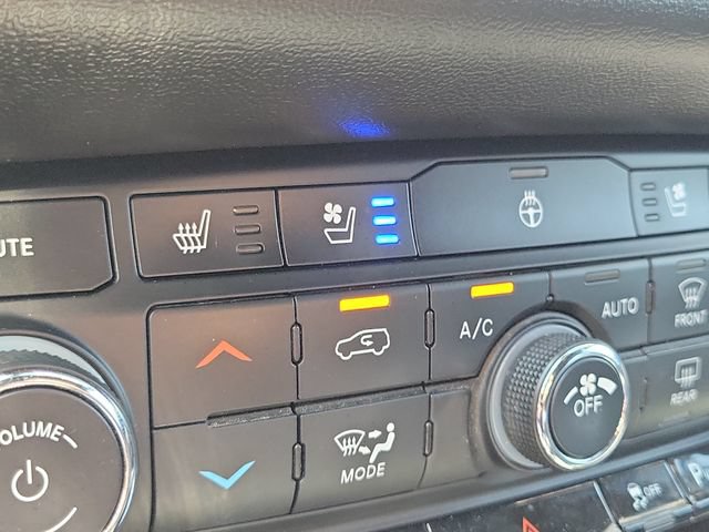 Used 2023 Dodge Durango R/T RWD image 11