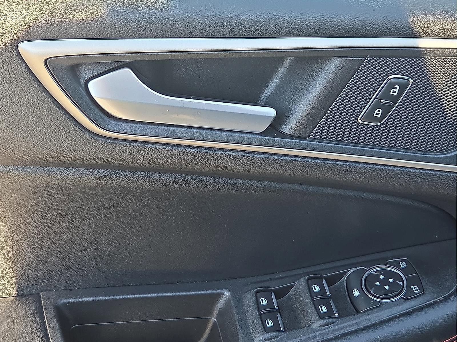 Certified 2021 Ford Edge ST-Line image 13