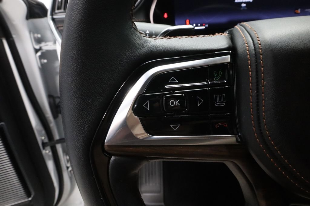 Used 2023 Jeep Grand Cherokee Summit image 28