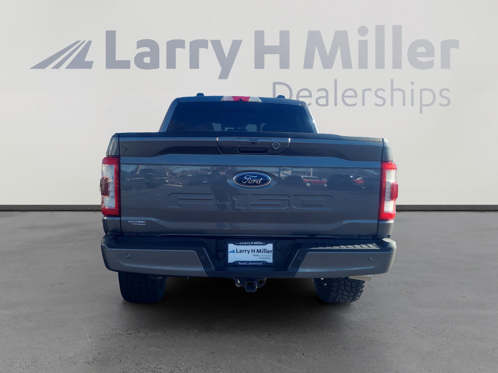 Certified 2022 Ford F150 Lariat w/ Equipment Group 502A High image 4