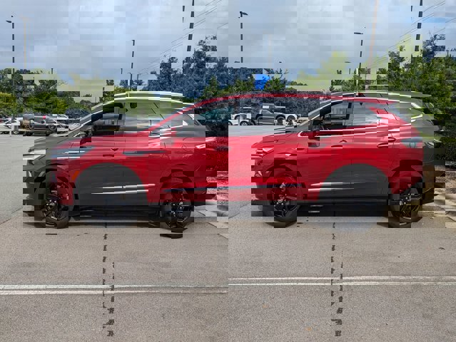 Used 2024 Buick Enclave Essence w/ Experience Buick Package image 3