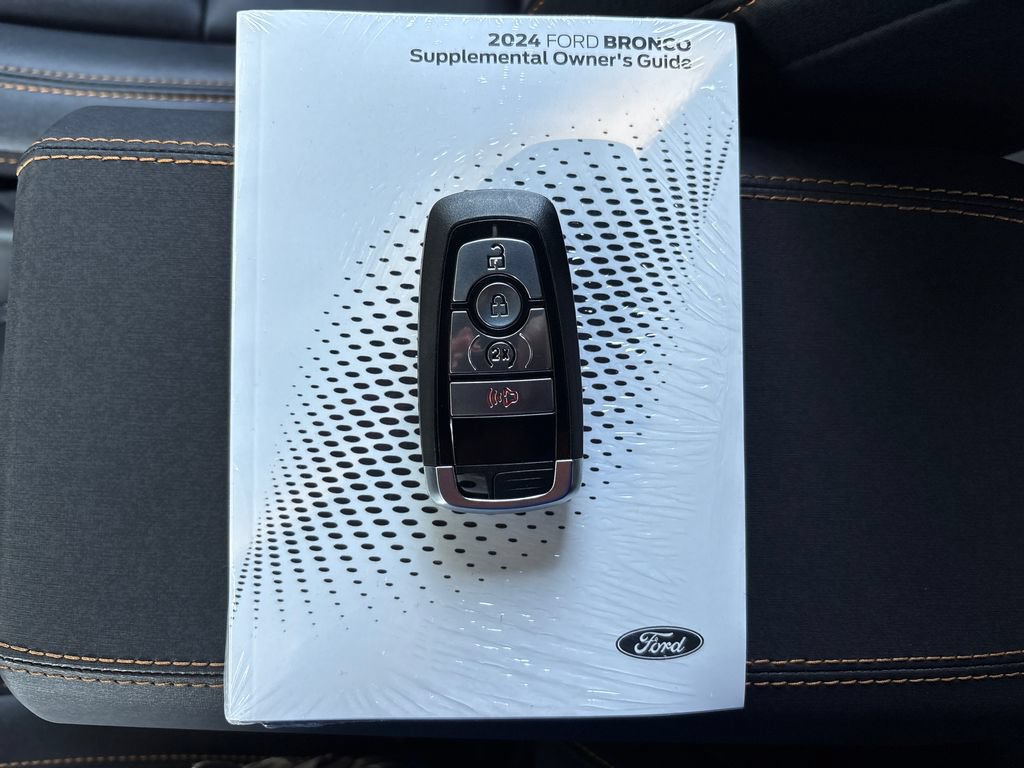Certified 2024 Ford Bronco Badlands AWD/4WD image 21