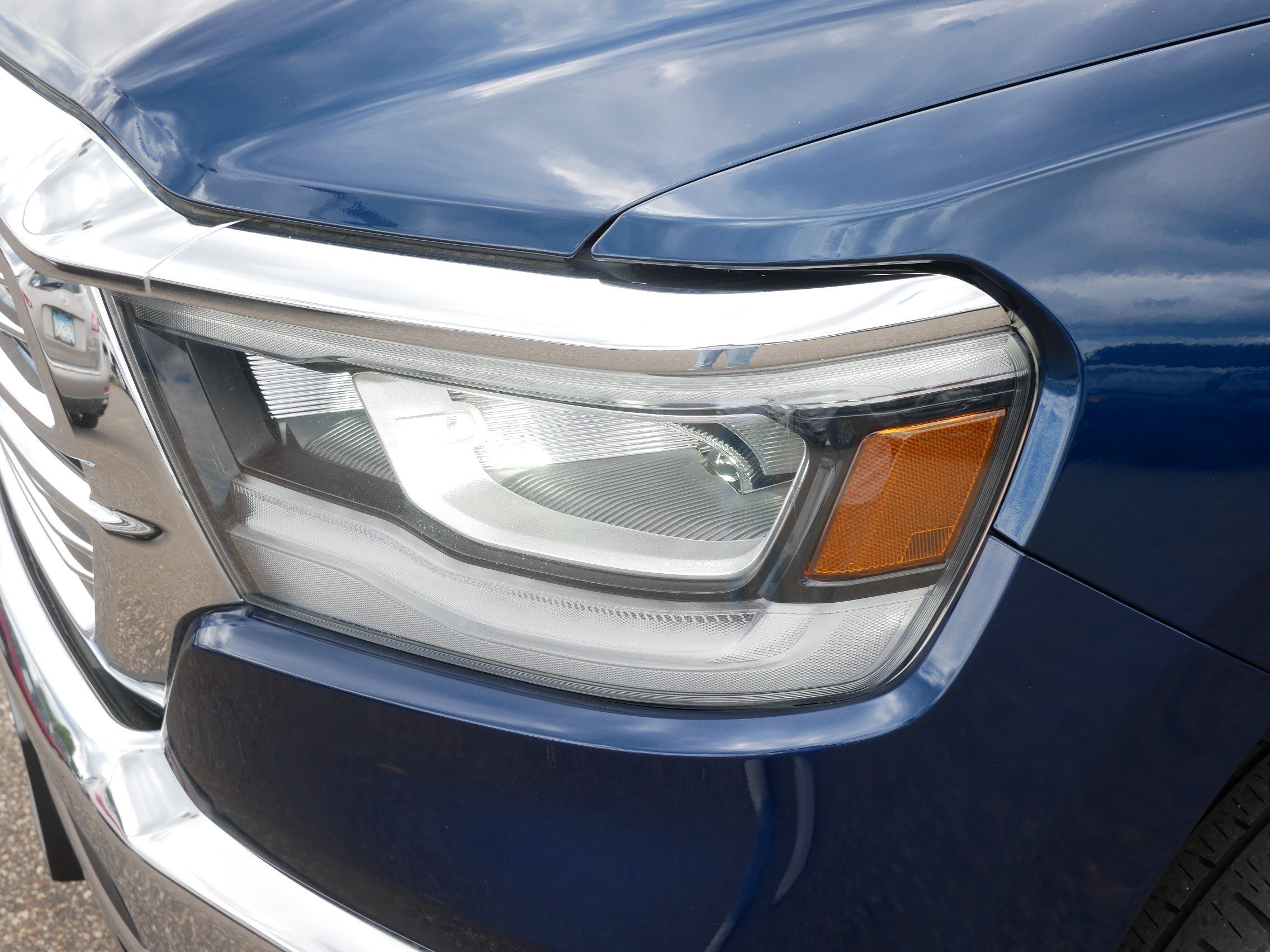 Used 2023 RAM 1500 Laramie AWD/4WD image 16