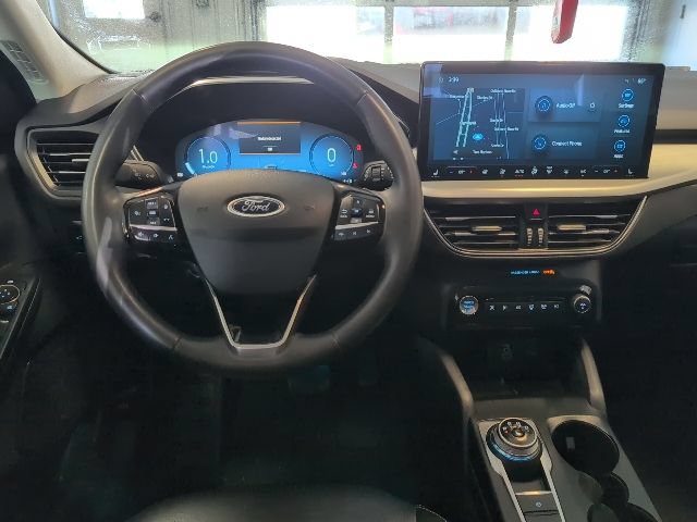 Certified 2024 Ford Escape Platinum AWD/4WD image 17