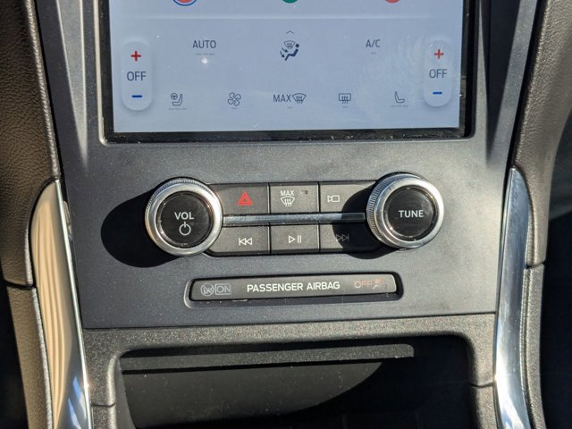 Certified 2022 Ford Edge Titanium image 25