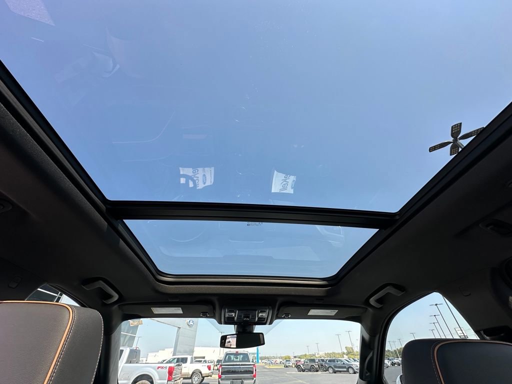 Used 2022 GMC Yukon AT4 w/ Max Trailering Package image 8