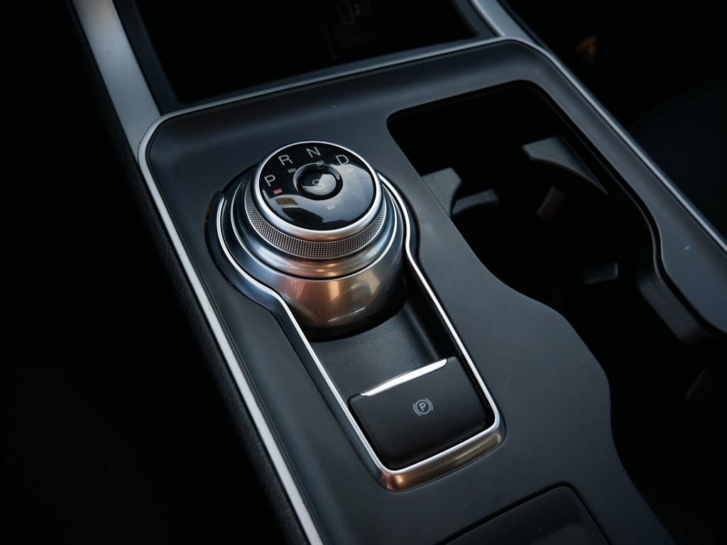 Certified 2022 Ford Edge SE w/ Black Appearance Package image 23