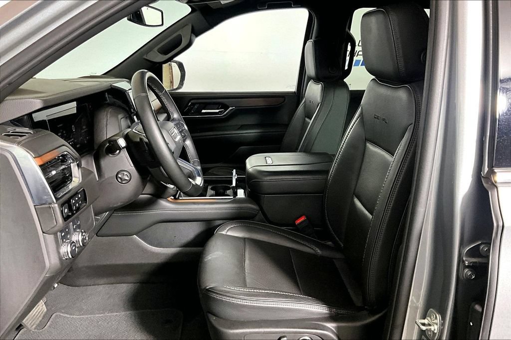 Used 2025 GMC Yukon Denali AWD/4WD image 20