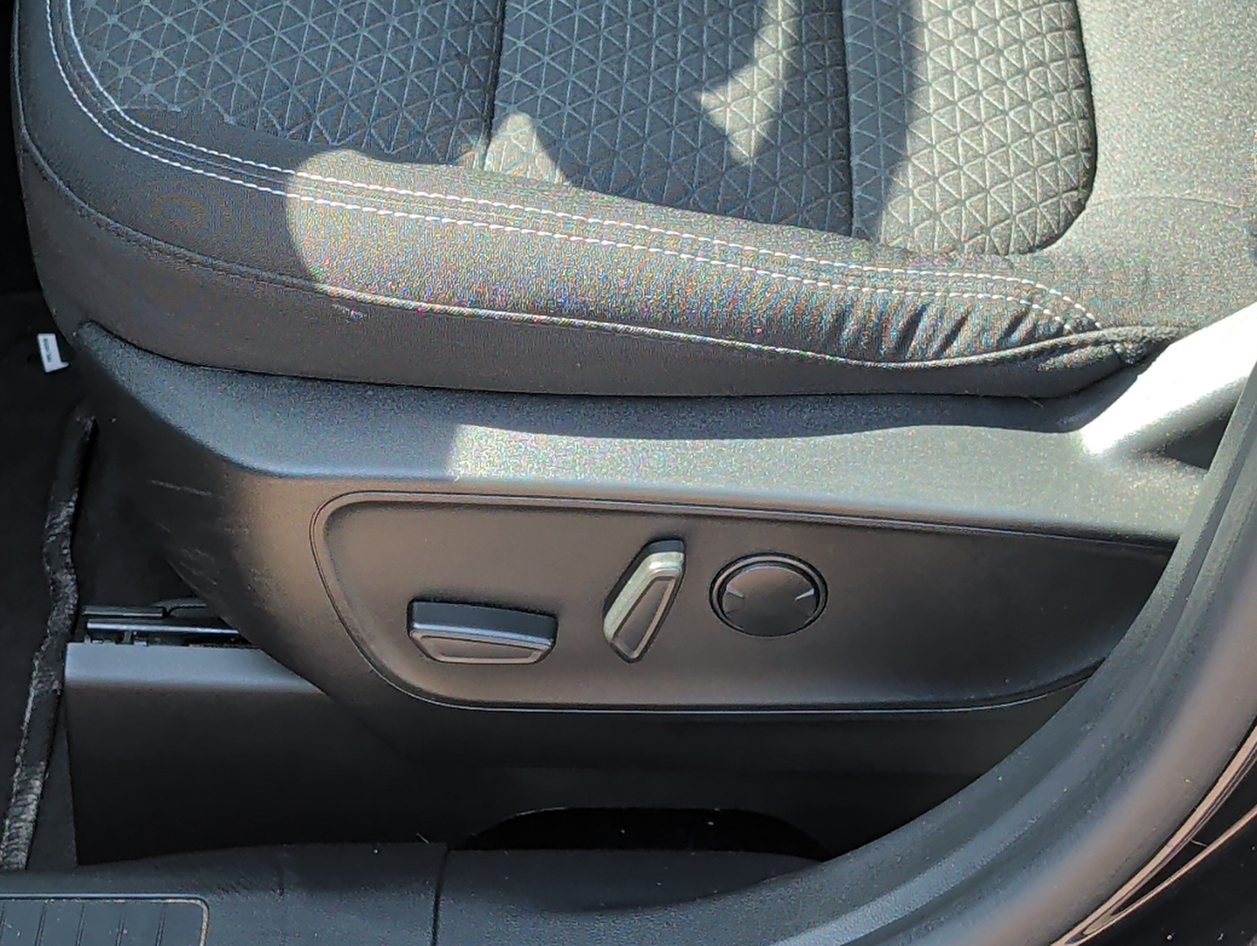 Certified 2023 Ford Escape Active AWD/4WD image 19