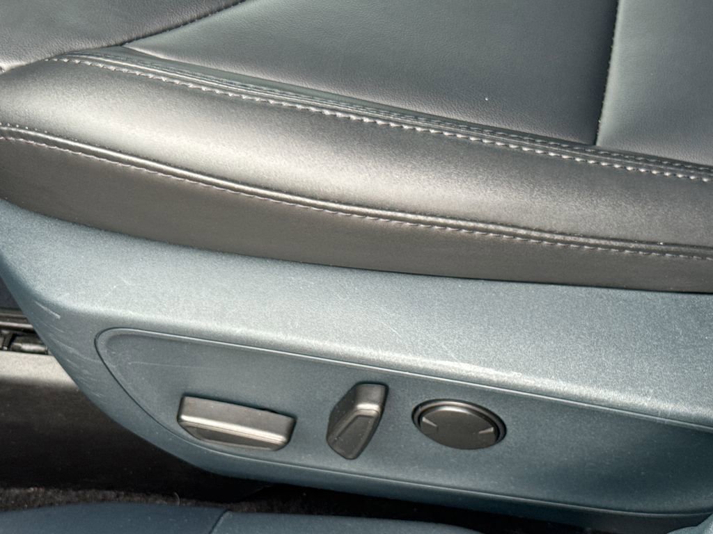 Certified 2024 Ford Maverick Lariat w/ Black Appearance Package image 26