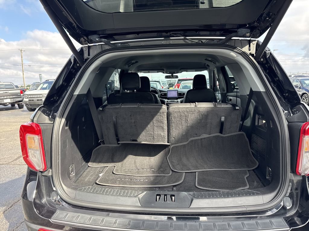 Certified 2022 Ford Explorer XLT w/ Equipment Group 202A image 21