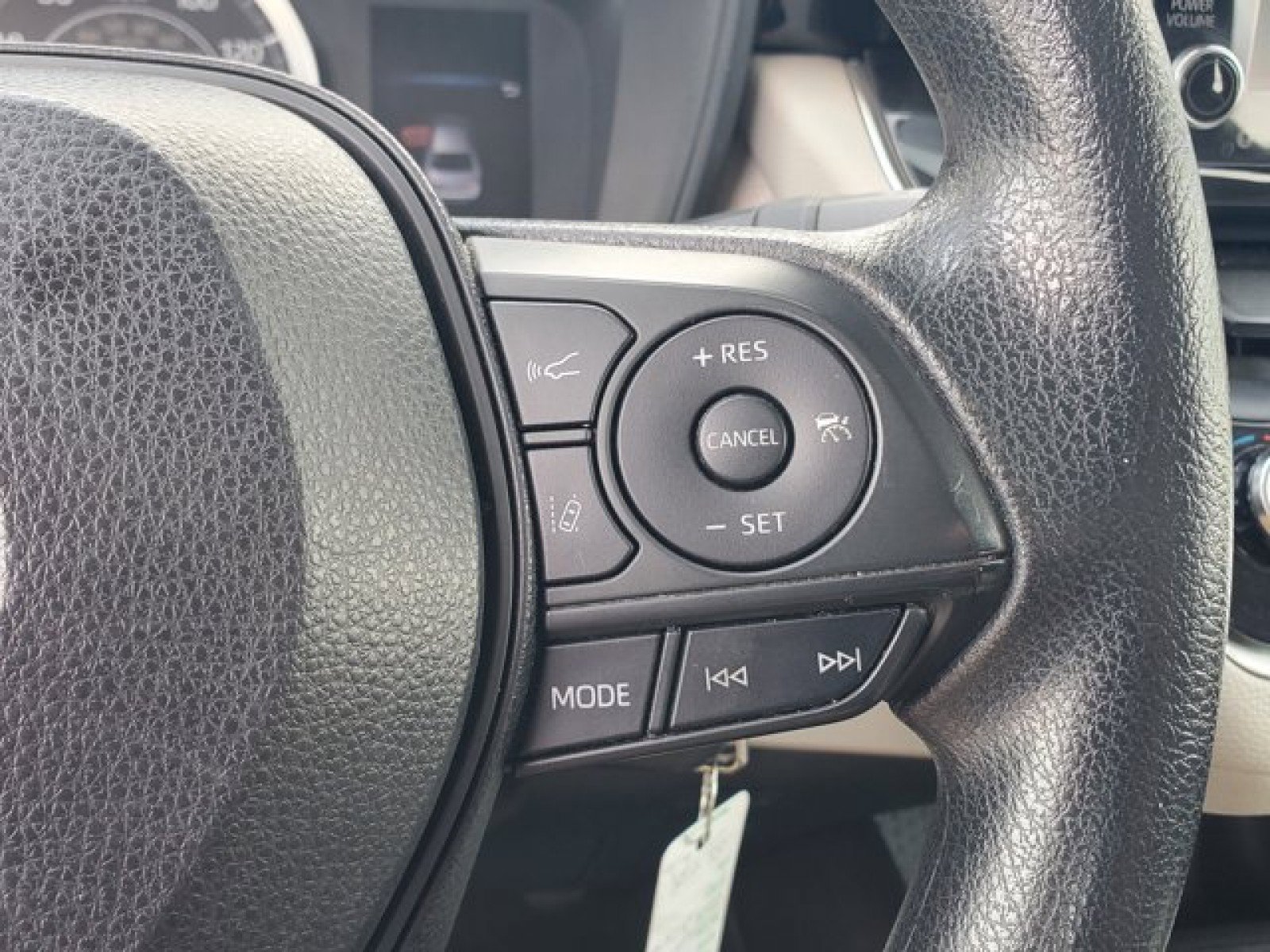 Used 2021 Toyota Corolla LE image 17