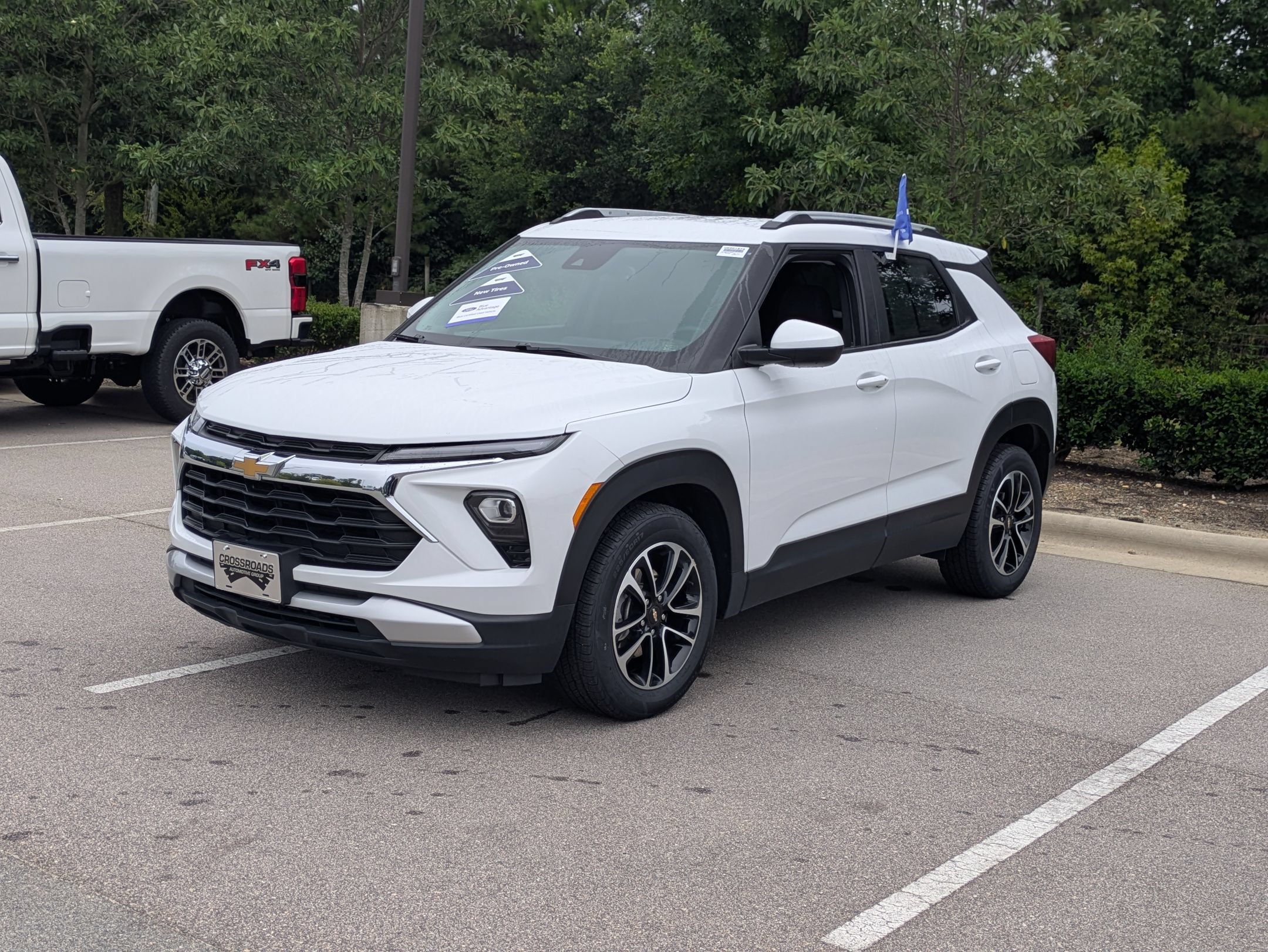 Used 2024 Chevrolet TrailBlazer LT w/ Convenience Package FWD image 8