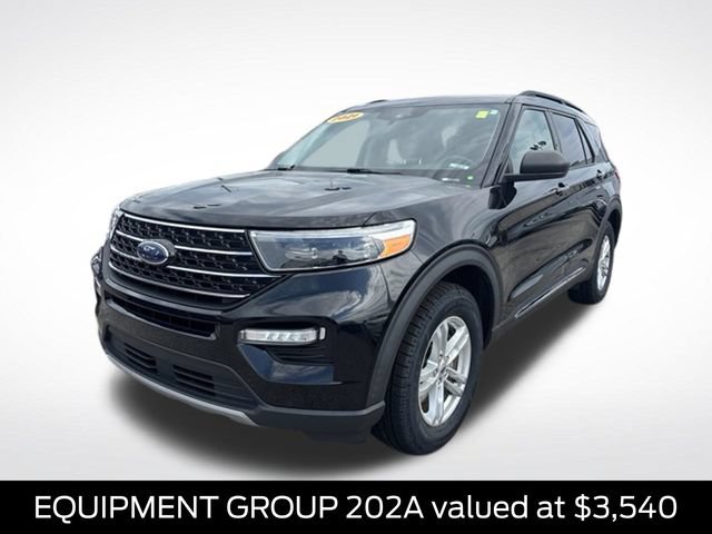 Certified 2021 Ford Explorer XLT w/ Equipment Group 202A AWD/4WD image 3