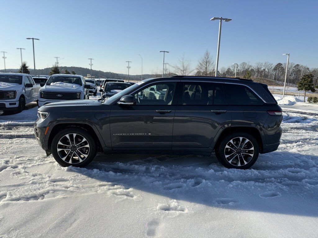 Used 2023 Jeep Grand Cherokee Overland w/ Advanced Protech Group III image 2