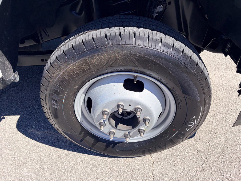 Certified 2025 Ford F350 XLT AWD/4WD image 33