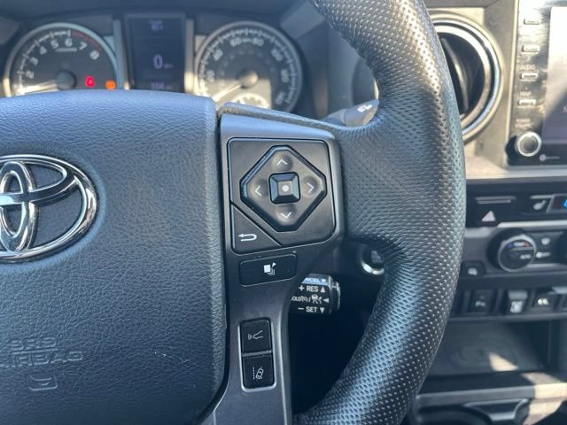 Used 2020 Toyota Tacoma TRD Off-Road w/ TRD Premium Off Road Package AWD/4WD image 17