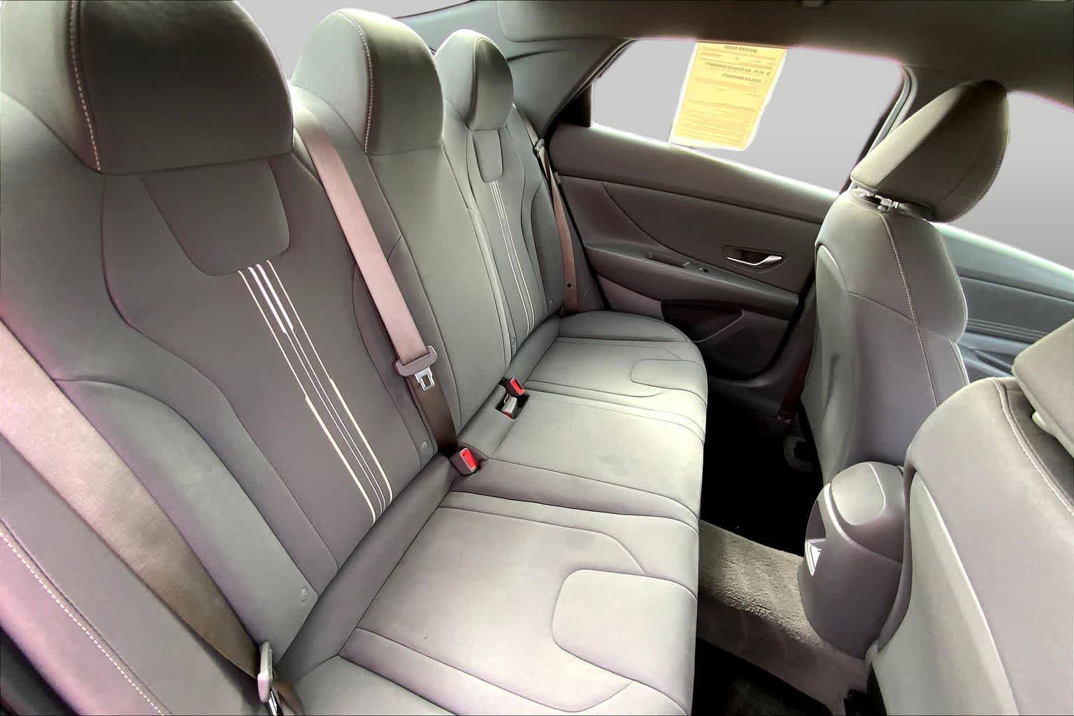 Used 2025 Hyundai Elantra Sport FWD image 17